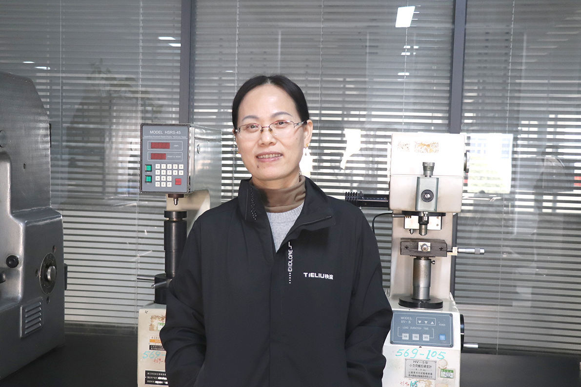 冯飞琴 - 副本.JPG